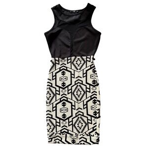 Papaya Black Sleeveless Geometric Bodycon Dress Black White Size S